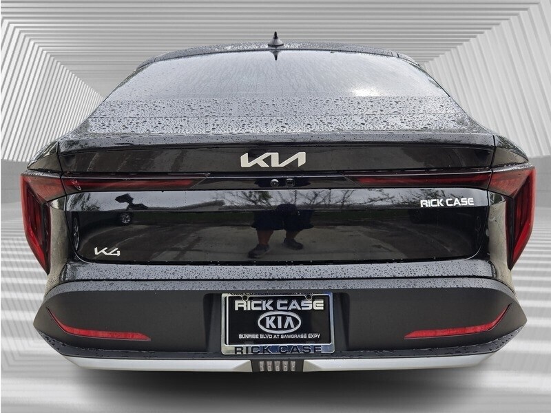 2025 Kia K4 LXS photo 4