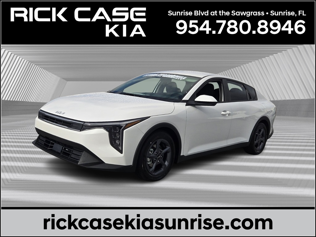 New 2025 Kia K4 LXS Sedan
