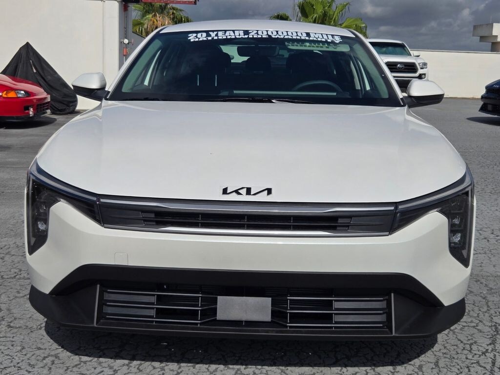 New 2026 Kia K4 LXS Sedan
