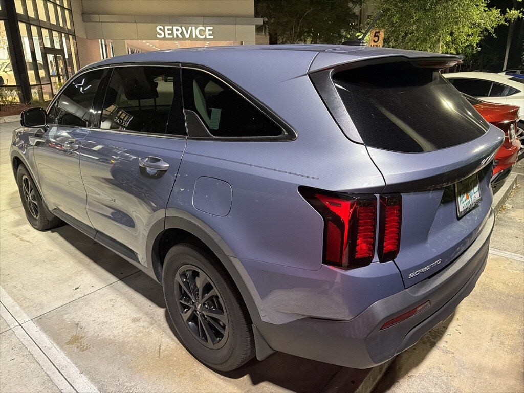 Certified 2023 Kia Sorento LX SUV