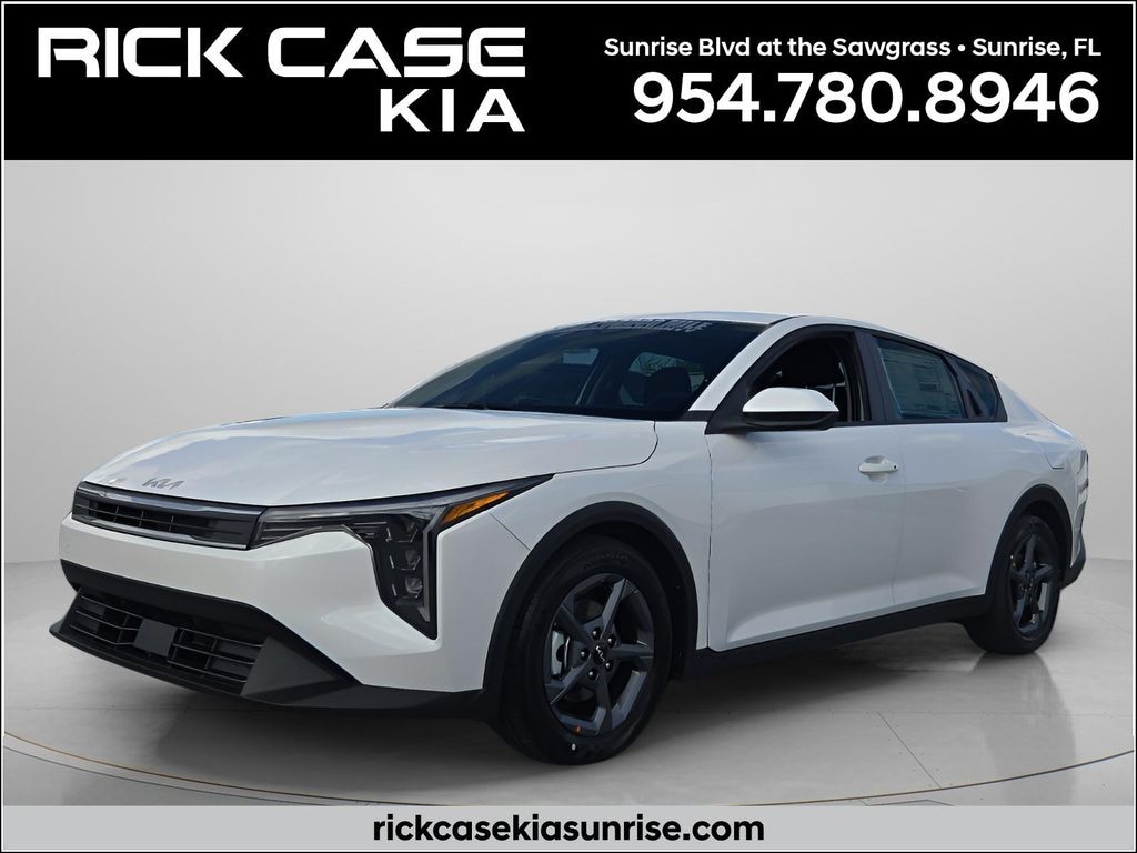 New 2026 Kia K4 LXS Sedan
