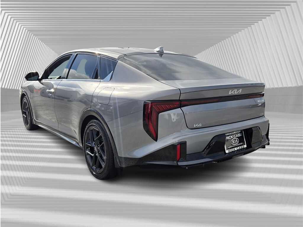 2025 Kia K4 GT-Line Turbo photo 4