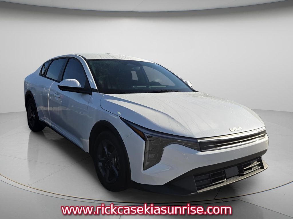 Certified 2025 Kia K4 LXS Sedan