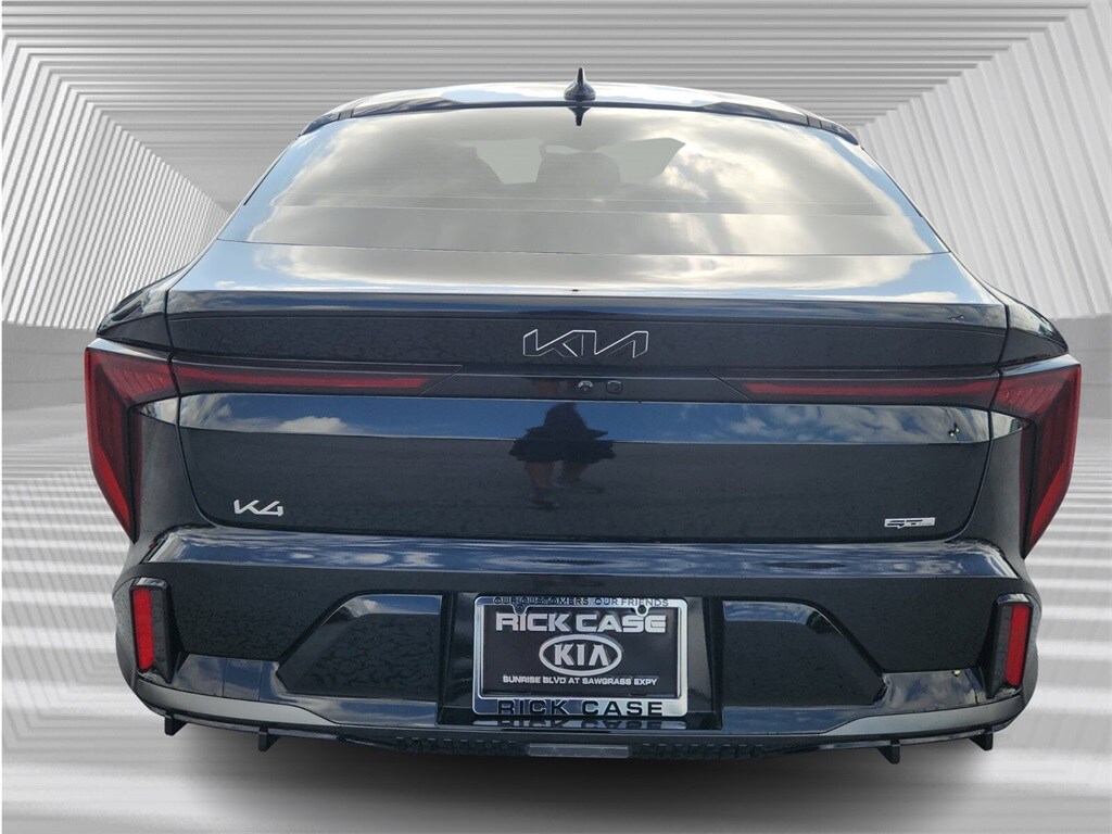 2025 Kia K4 GT-Line Turbo photo 4