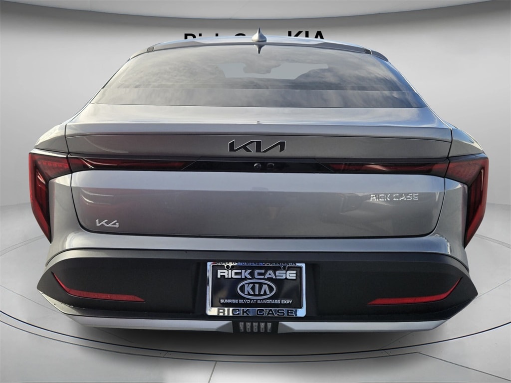 New 2025 Kia K4 LXS Sedan