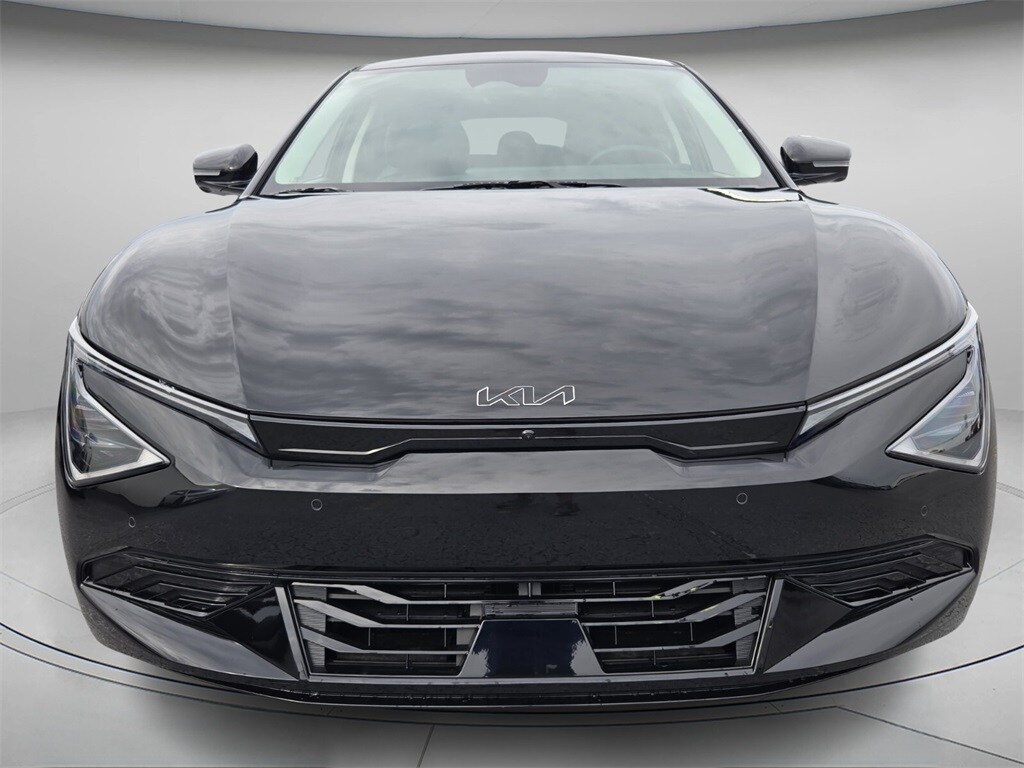 New 2025 Kia EV6 Wind SUV