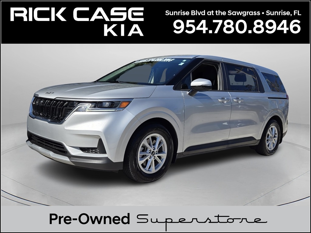 2022 Kia Carnival LX's photo