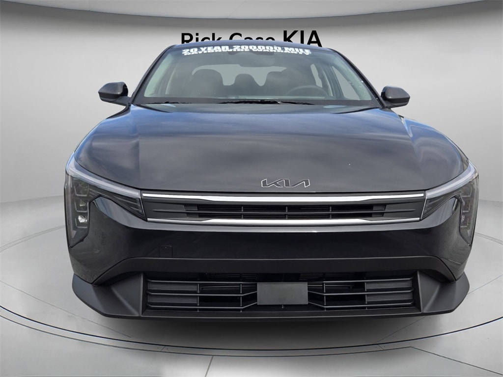 New 2025 Kia K4 LXS Sedan