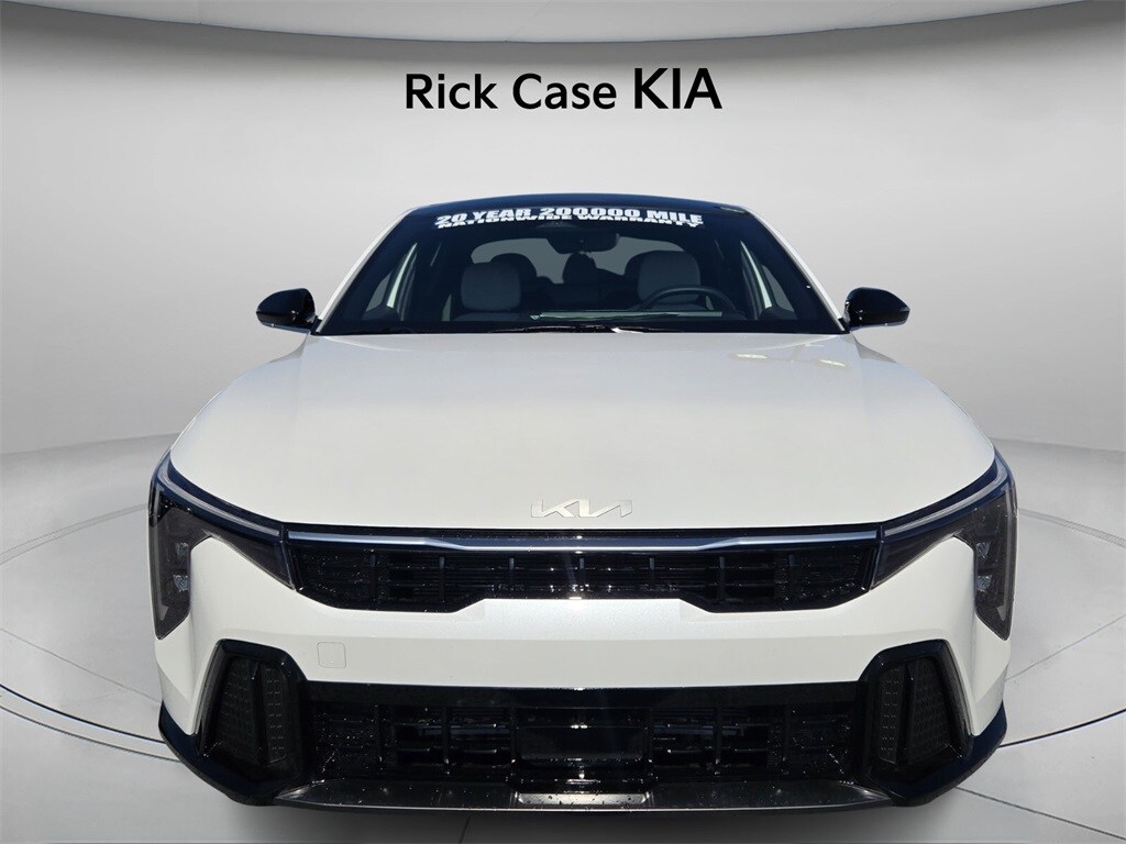 New 2025 Kia K4 GT-Line Sedan