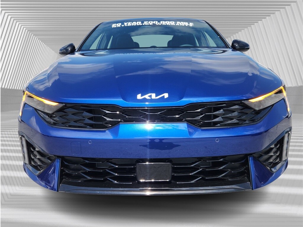 2025 Kia K5 GT-Line photo 3