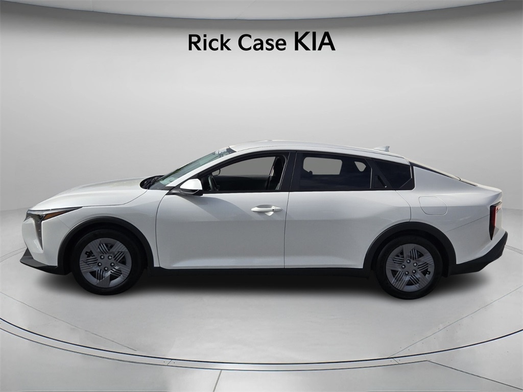 New 2025 Kia K4 LX Sedan