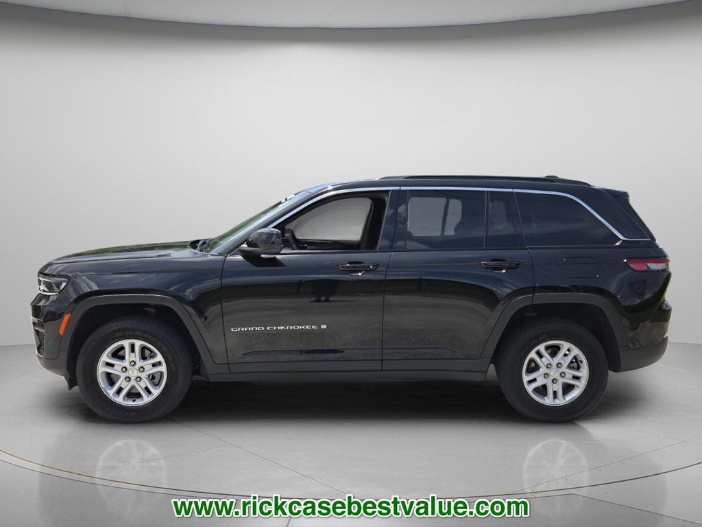 Used 2024 Jeep Grand Cherokee Laredo SUV