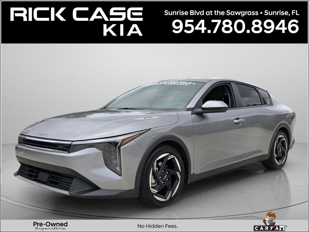 2025 Kia K4 EX AT's photo