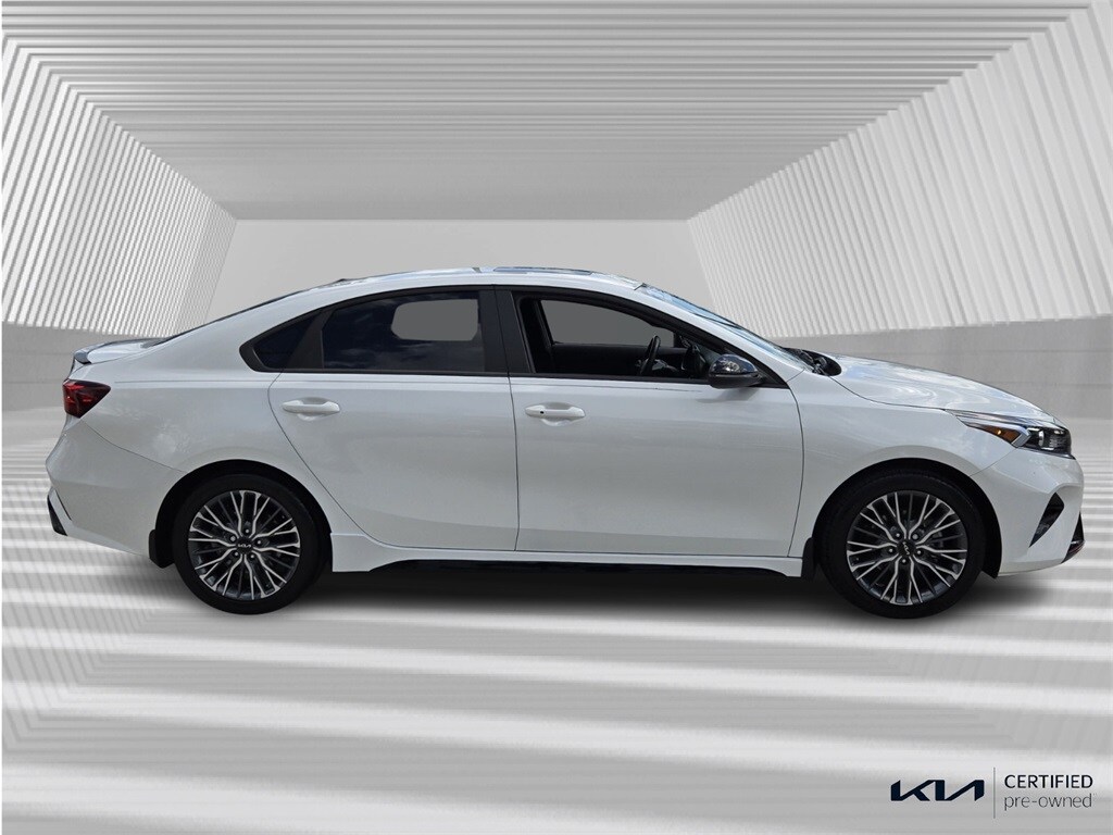 2024 Kia Forte GT-Line photo 3