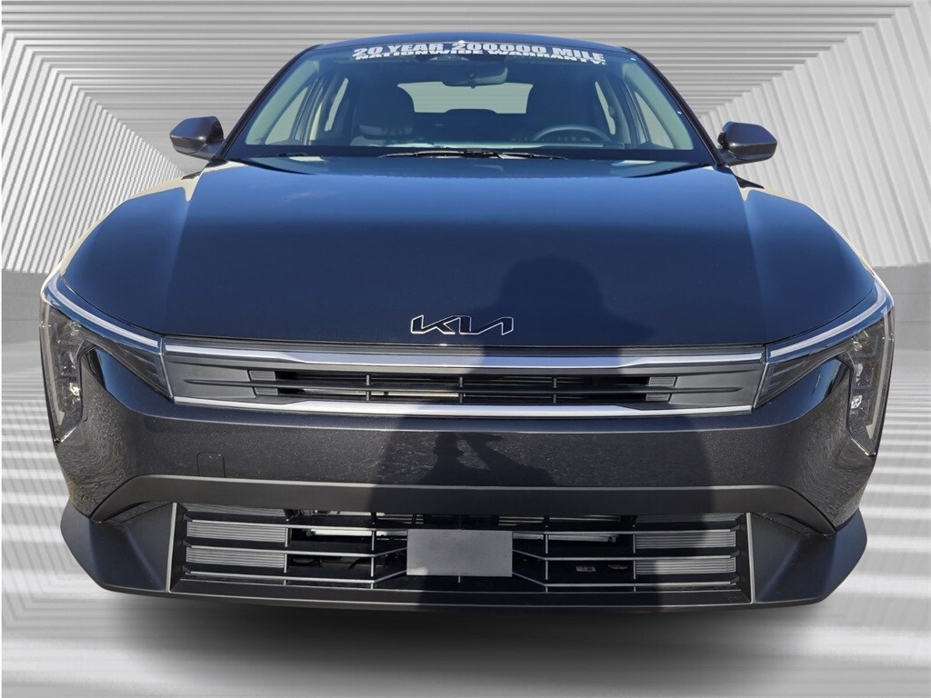 New 2025 Kia K4 LXS Sedan