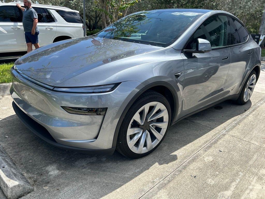 Used 2026 Tesla Model Y Standard Range SUV