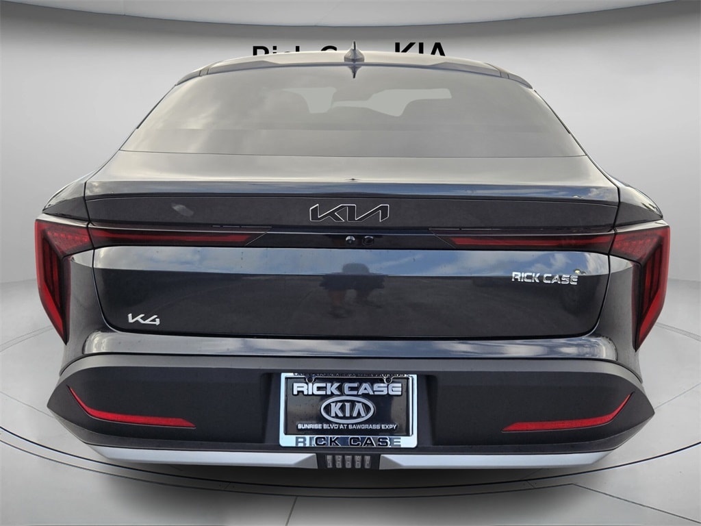 New 2025 Kia K4 LXS Sedan