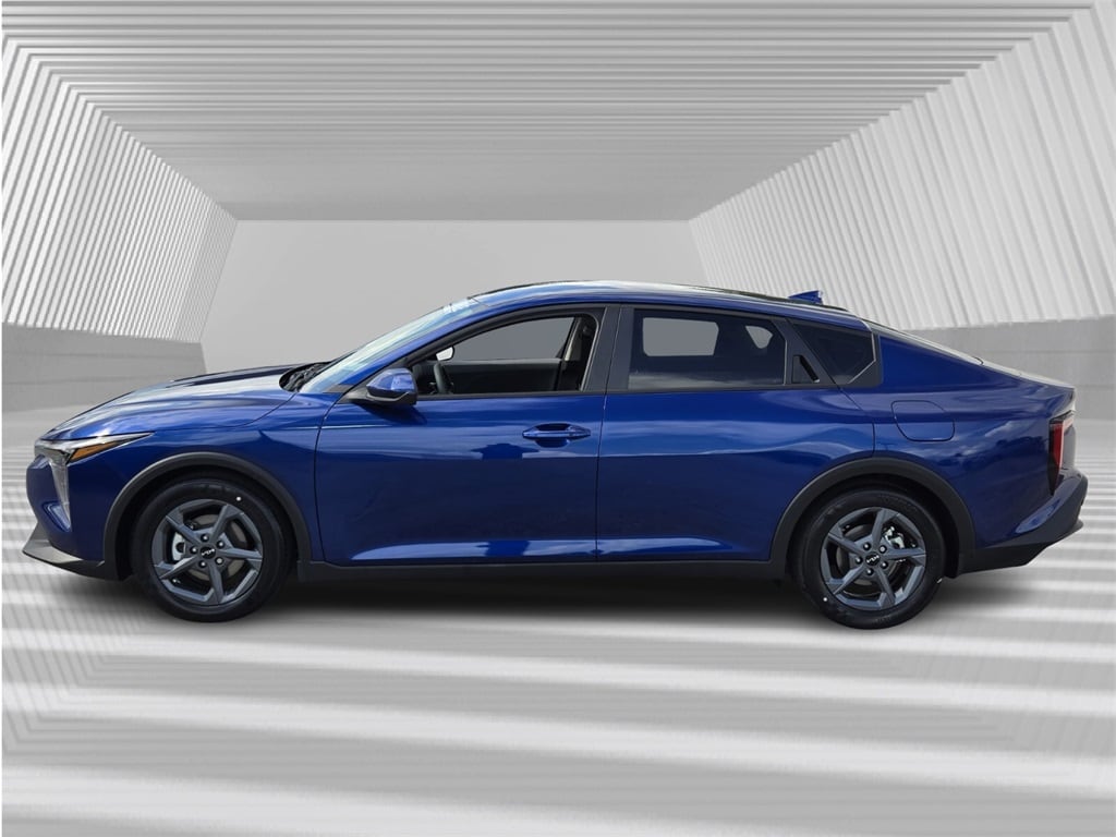 New 2025 Kia K4 LXS Sedan