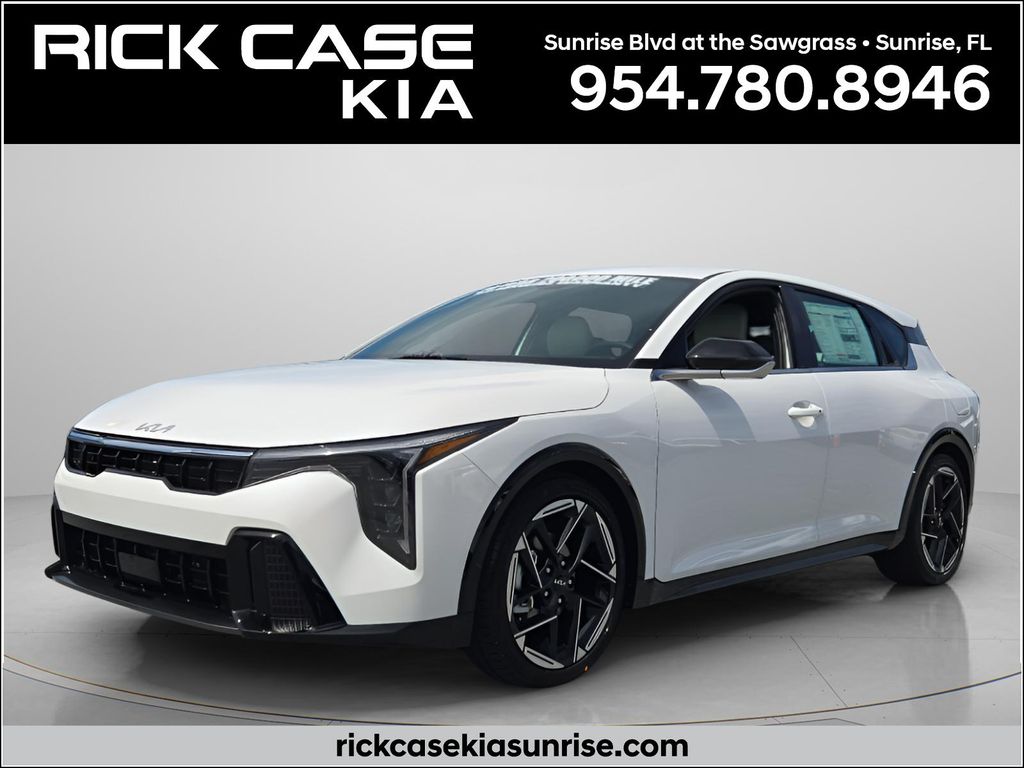 2026 Kia K4 GT-Line AT Hatchback's photo