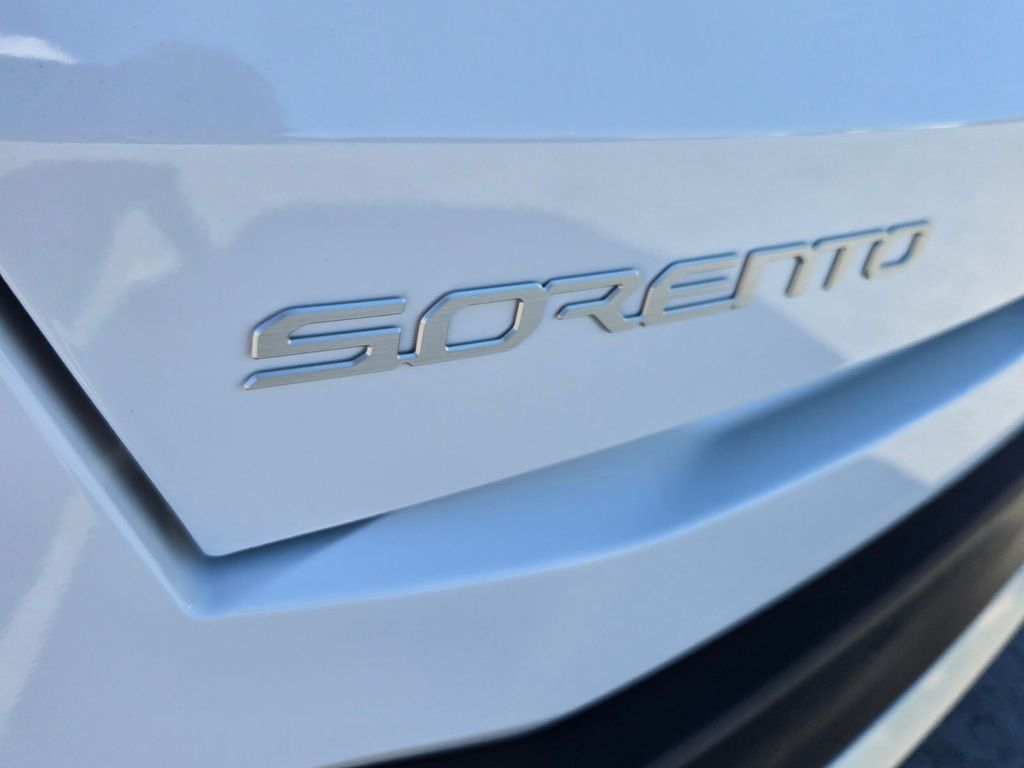 2026 Kia Sorento EX - Photo 6