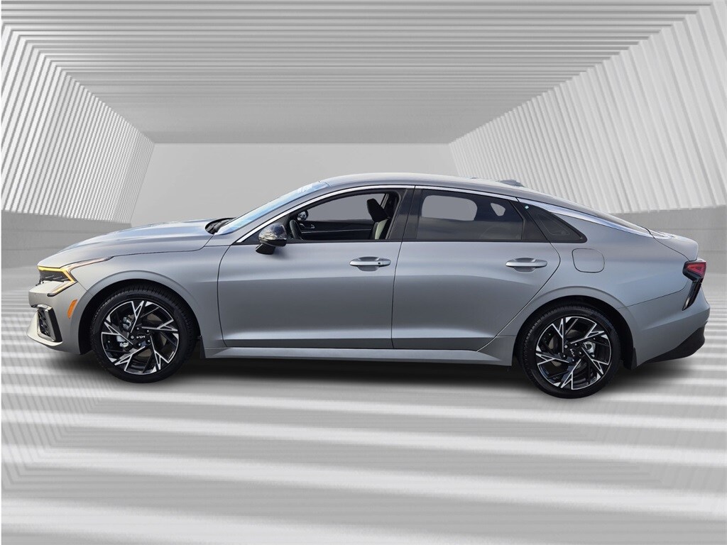 2026 Kia K5 GT-Line photo 2