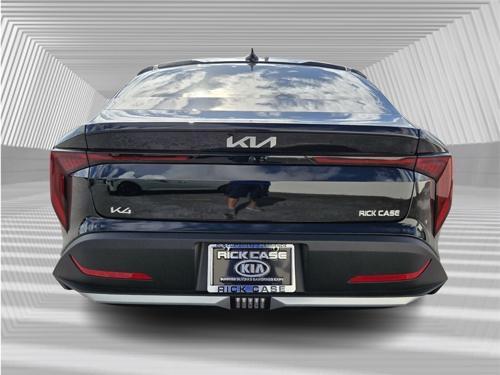 New 2025 Kia K4 LX Sedan