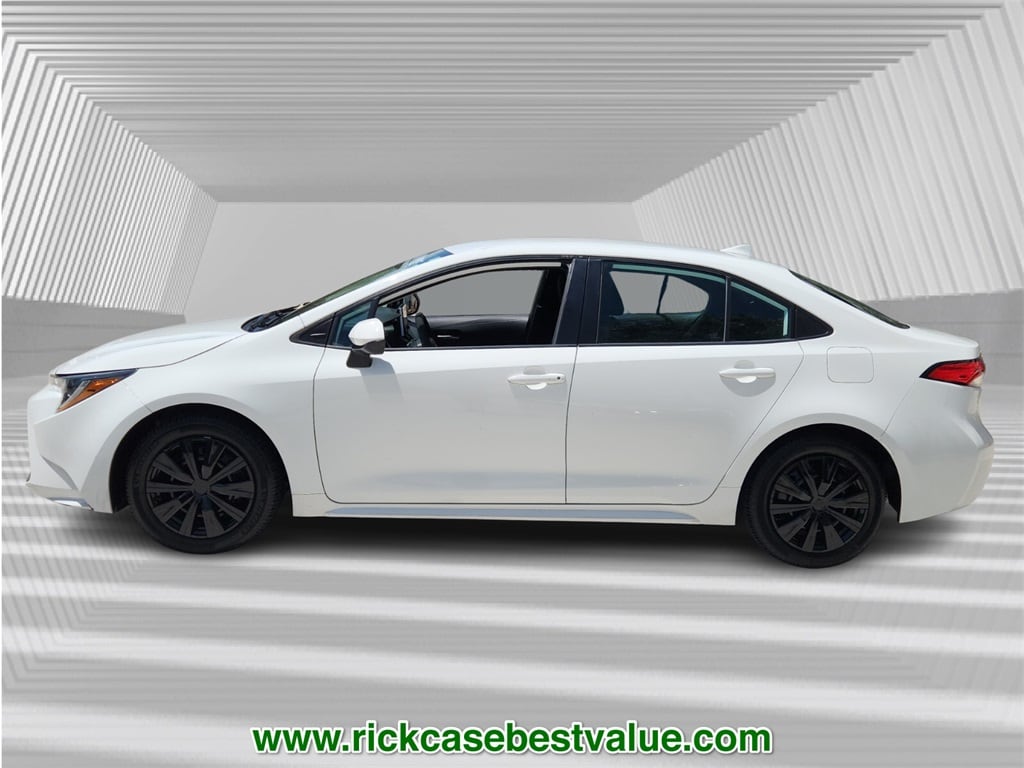 Used 2020 Toyota Corolla LE with VIN 5YFEPRAE1LP066700 for sale in Sunrise, FL