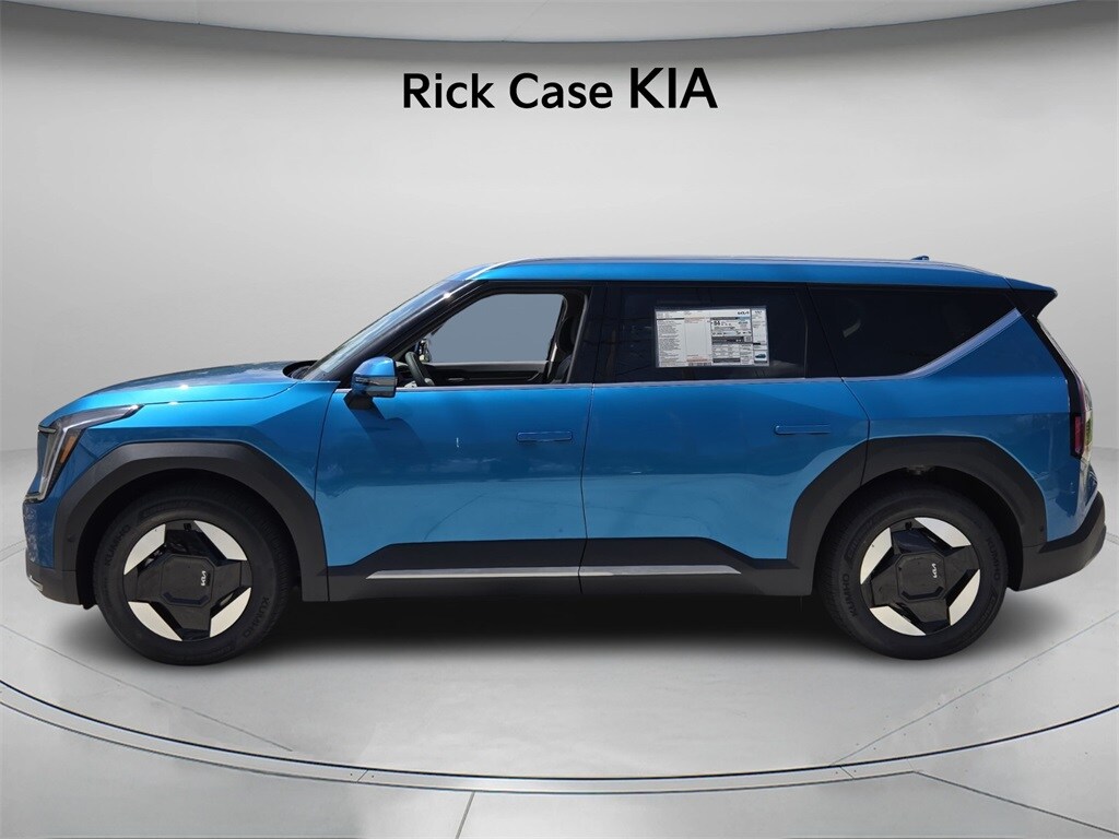 New 2026 Kia EV9 Wind SUV