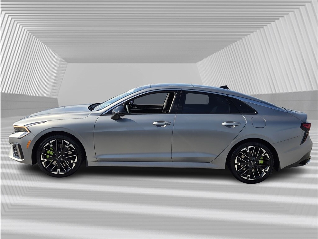 2026 Kia K5 GT photo 2