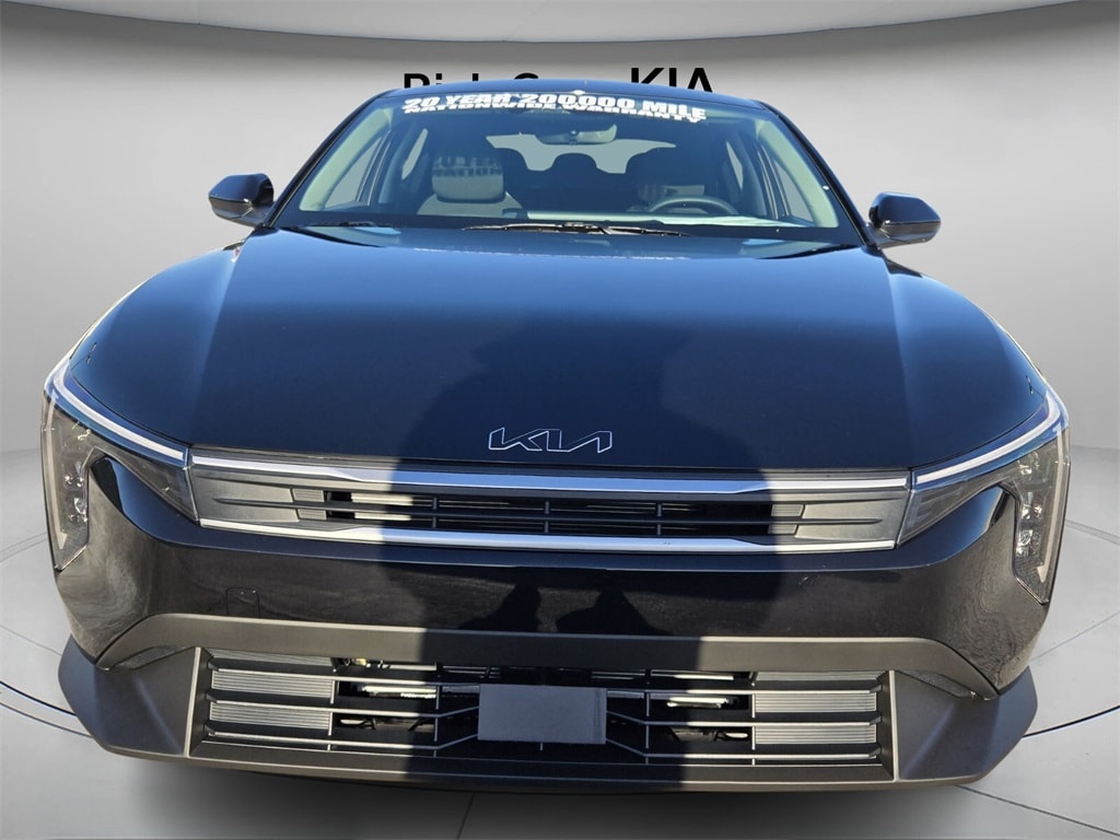 New 2025 Kia K4 LXS Sedan