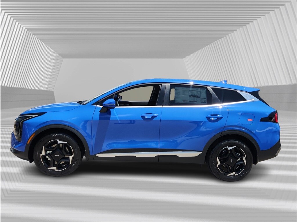2026 Kia Sportage EX photo 2