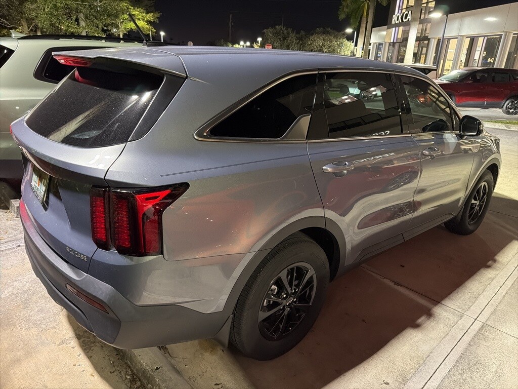 Certified 2023 Kia Sorento LX SUV