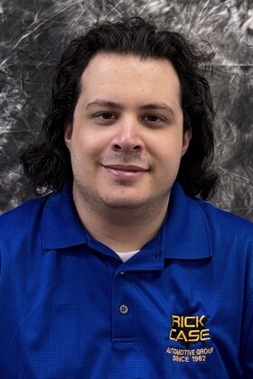 Staff member Luis Bustamante from 57ee1634f98c