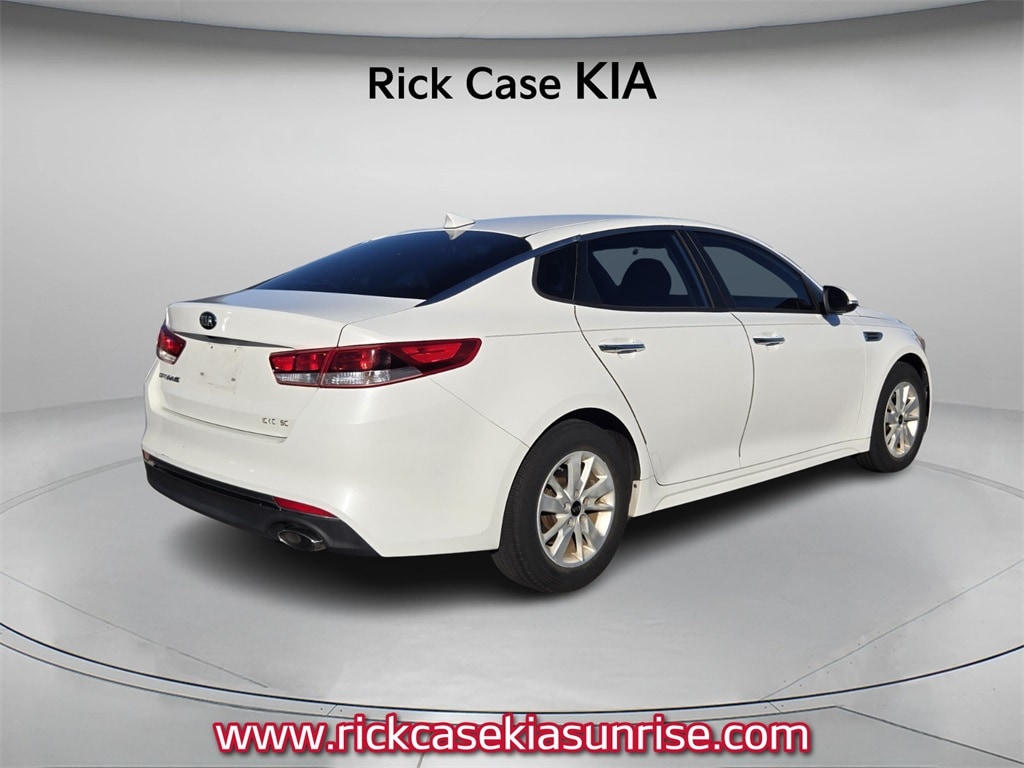 Used 2017 Kia Optima LX Sedan