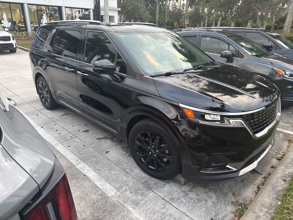 2024 Kia Carnival SX photo 3