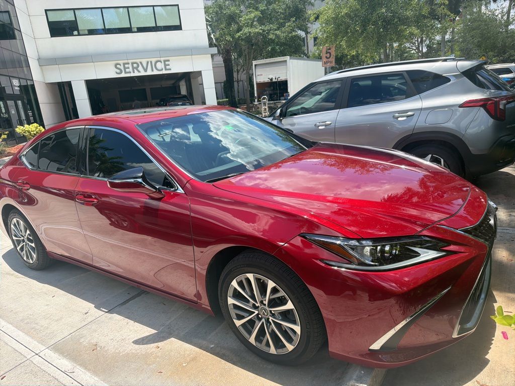 2023 Lexus ES 350 350's photo