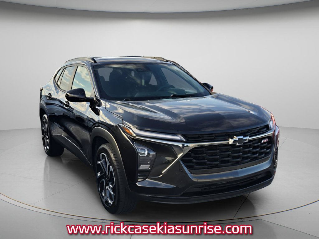 Used 2025 Chevrolet Trax 2RS SUV