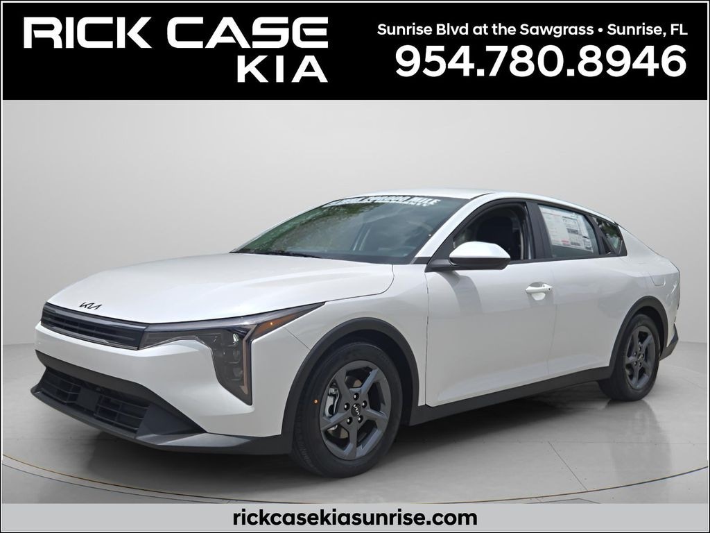 New 2026 Kia K4 LXS Sedan