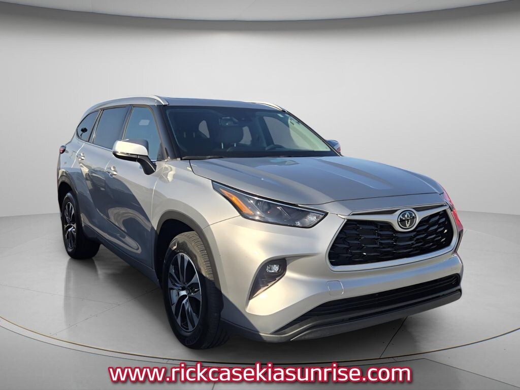 Used 2023 Toyota Highlander XLE SUV