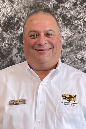 Staff member Otto Aponte from 5203d00c01b3