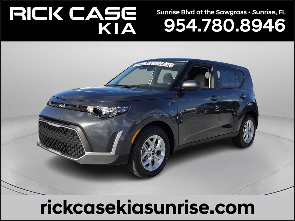 2025 Kia Soul LX's photo