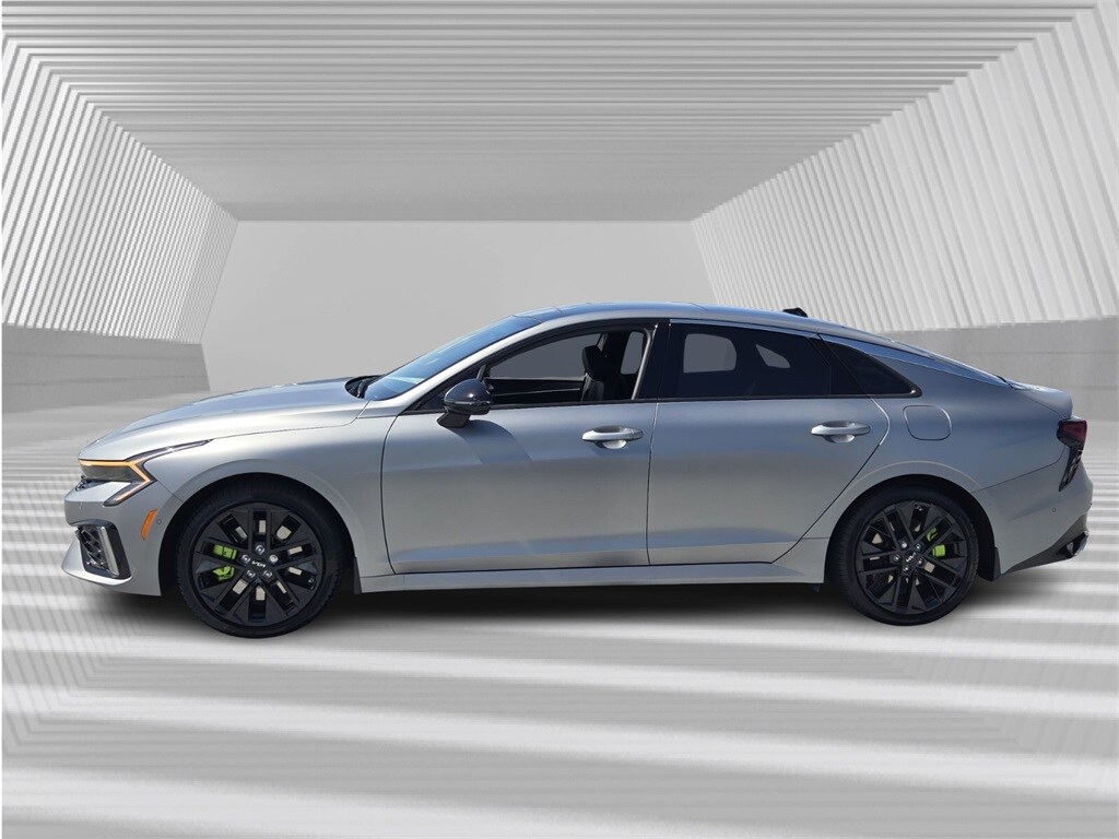 2026 Kia K5 GT photo 2