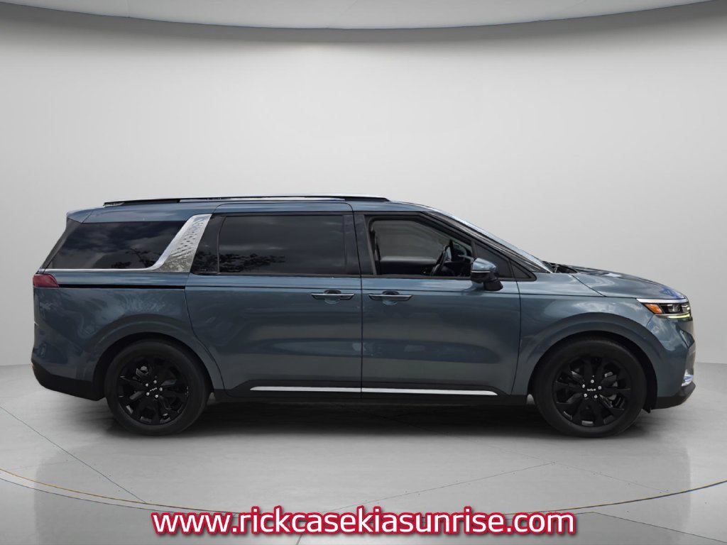Used 2023 Kia Carnival SX Prestige Minivan/Van