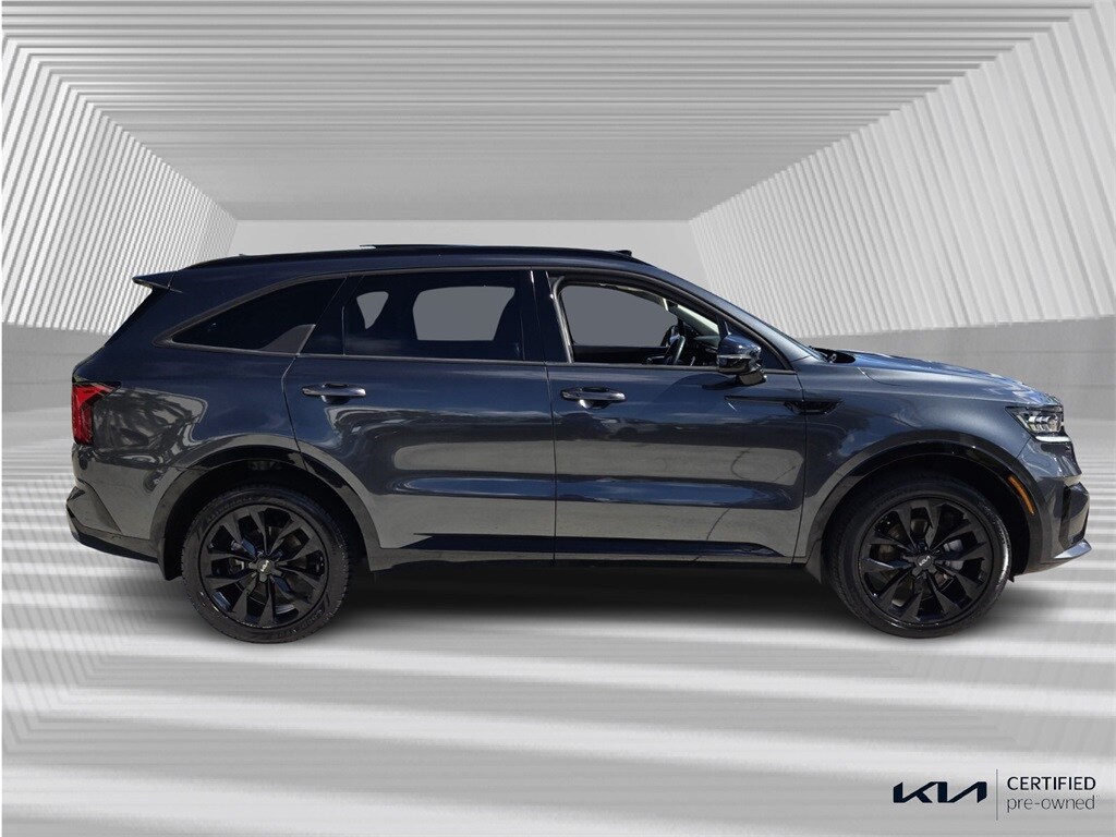2022 Kia Sorento SX photo 3
