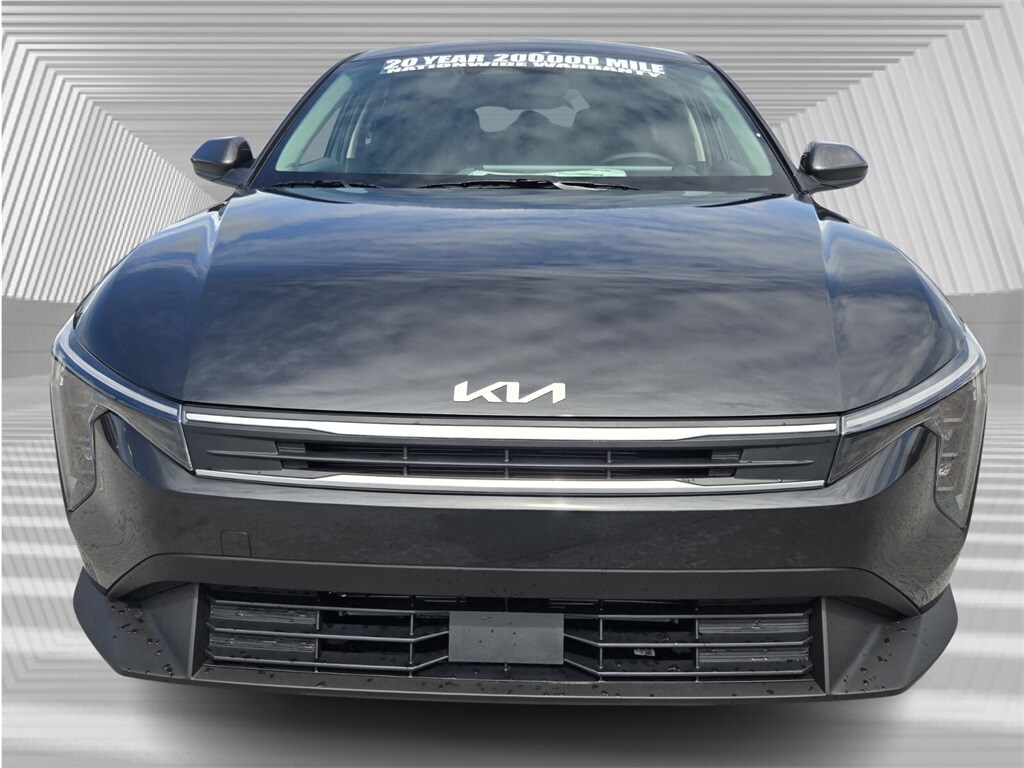 2025 Kia K4 LXS photo 3