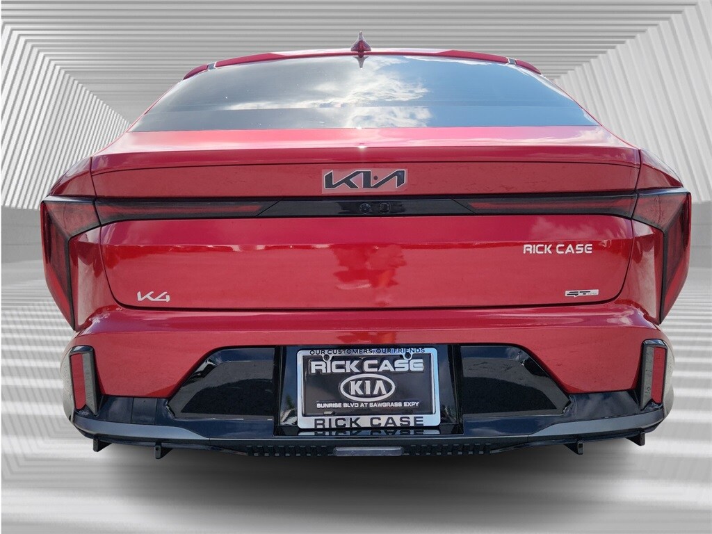 2025 Kia K4 GT-Line photo 4