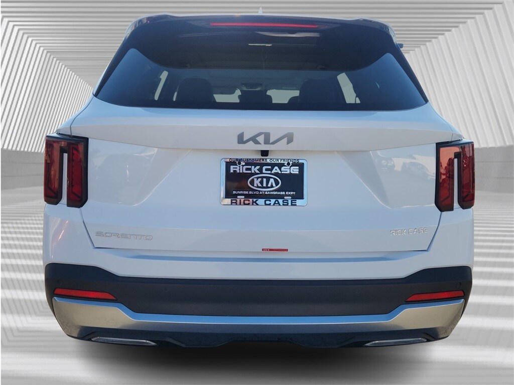 2025 Kia Sorento S photo 4