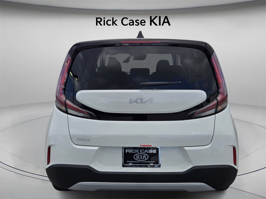 2025 Kia Soul LX photo 3