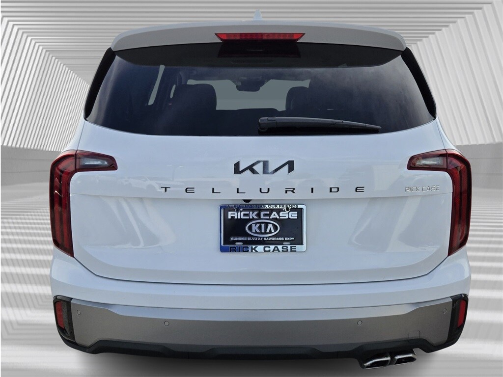 2025 Kia Telluride S photo 3