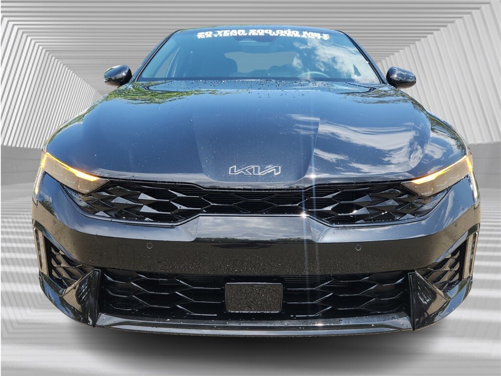 2025 Kia K5 GT-Line photo 3